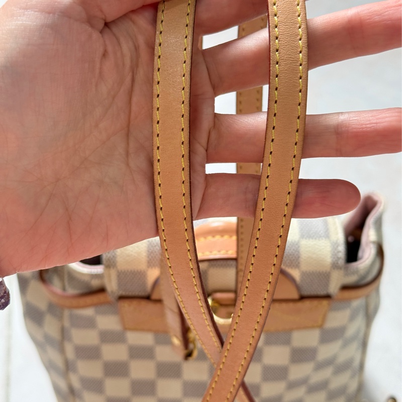 想用白色又不敢用的首選!Louis Vuitton🤍清爽的LV白棋盤格後背包-17