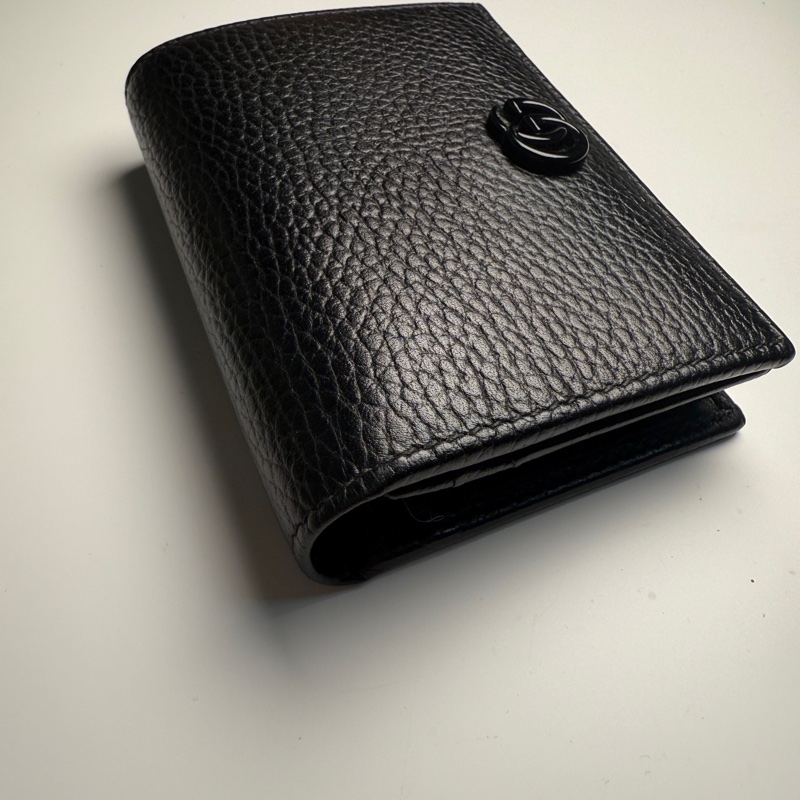 Gucci 456126黑色黑釦Logo 零錢袋對折短夾-8