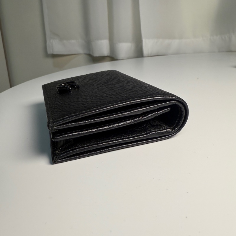 Gucci 456126黑色黑釦Logo 零錢袋對折短夾-13
