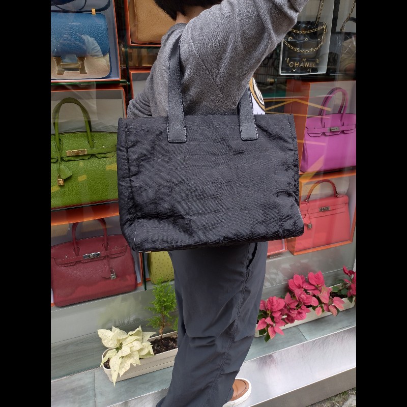 Chanel新旅行系列黑布tote-7