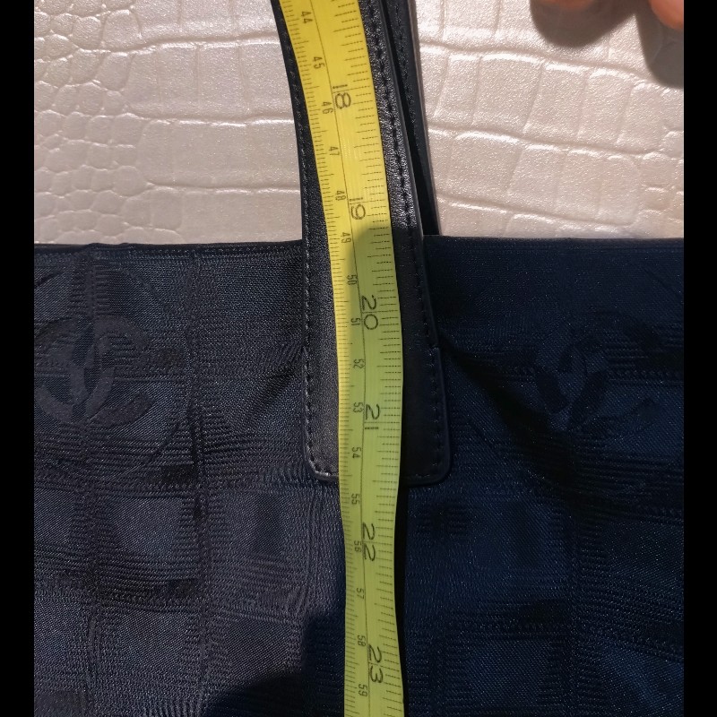 Chanel新旅行系列黑布tote-25