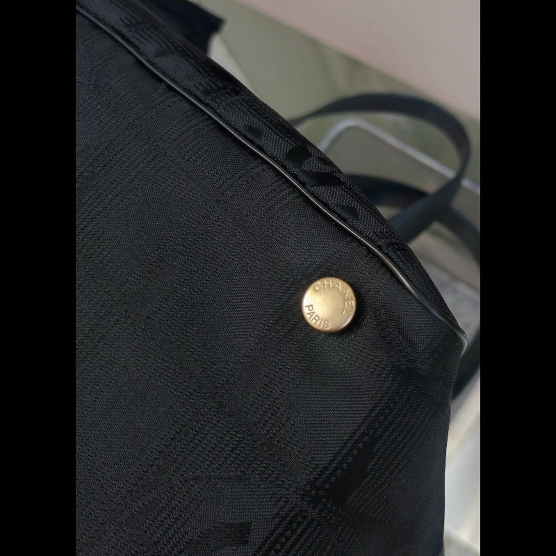 Chanel新旅行系列黑布tote-11
