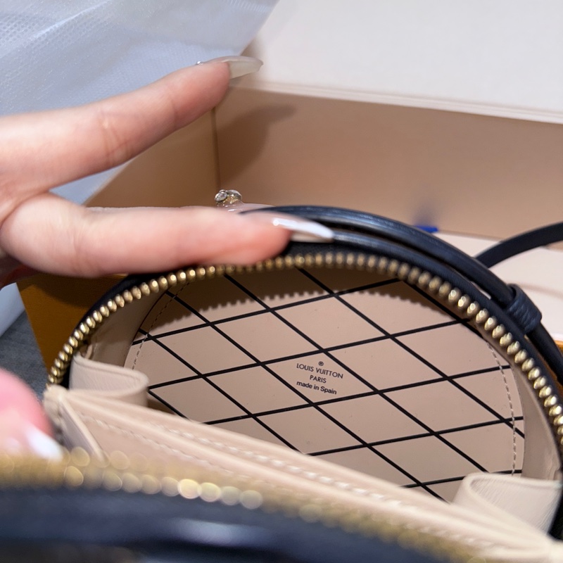 lv圓餅mini焦糖色 芯片款-16