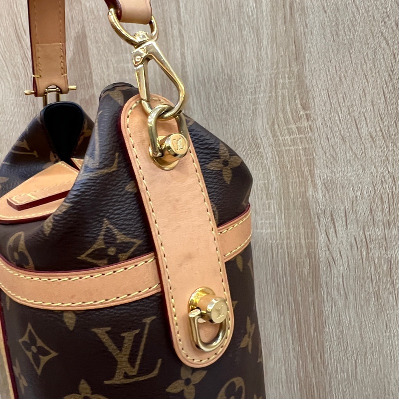 LV 原花Duffle Bag金釦手提斜背薯條包M43587-10