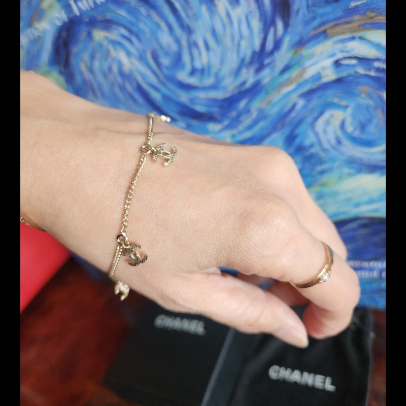 #chanel #香奈兒 淡金手鍊 超美低調奢華 垂墜氣質款 日本購回 付盒 防塵袋-5