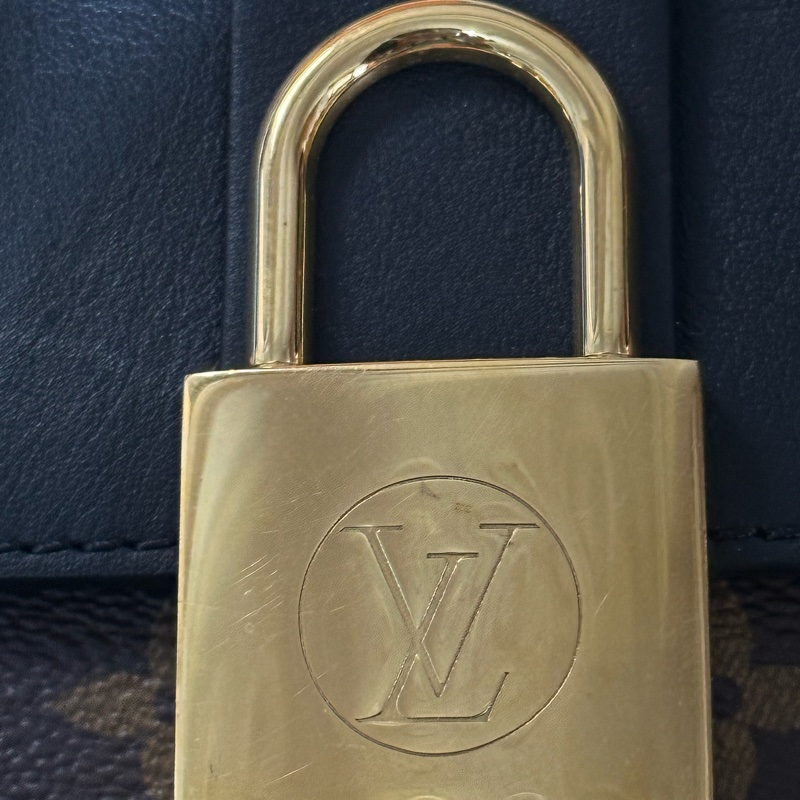 Louisvuitton - Locky BB (M44141)-4