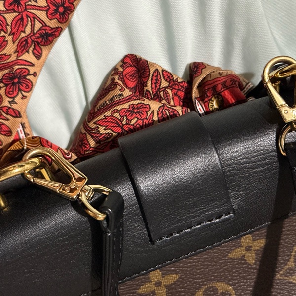 Louisvuitton - Locky BB (M44141)-14