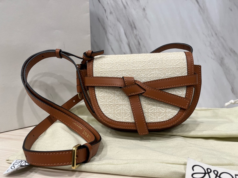 LOEWE 蕾絲布款絕美Gate mini-5