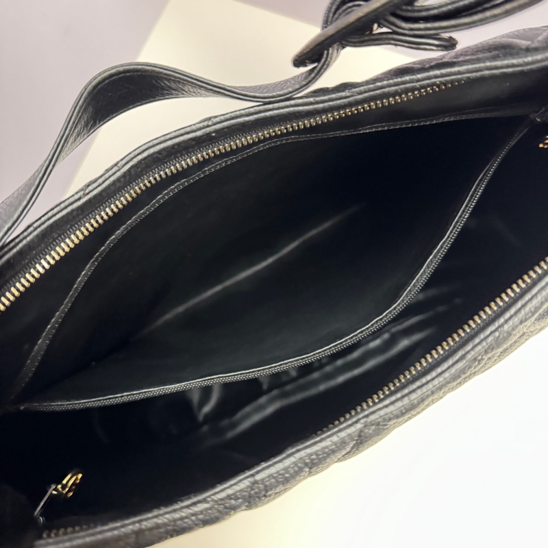 （極稀有 天菜荔枝牛皮😍） Chanel 香奈兒 荔枝牛皮 黑金Hobo 大包-23