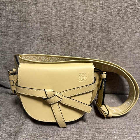 Loewe mini gate