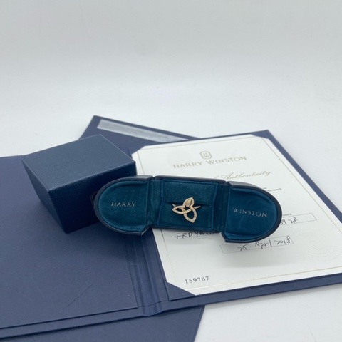 Harry Winston lily cluster黃金滿鑽戒指53號，2018購入