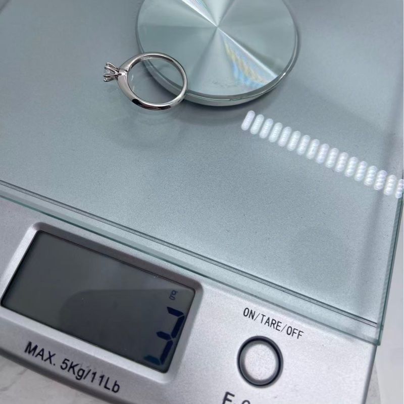 Tiffany0.3克拉鑽鑽戒47.5碼,配件盒子保卡,主鑽0.3克拉,顏色I,淨度vs1-12