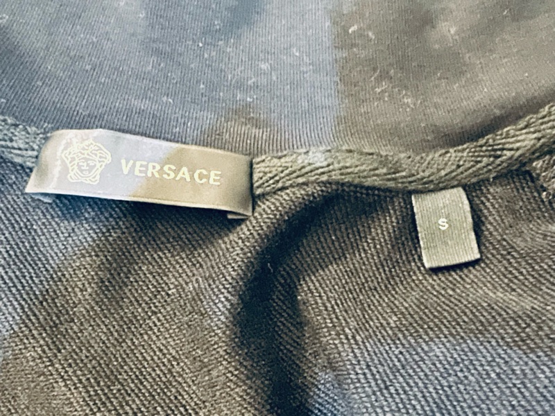 《Versace 》凡賽斯-刺繡極簡奢華低調外套-11