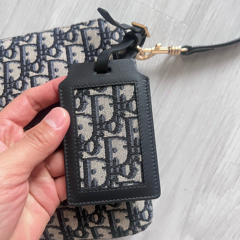 DIOR Oblique 藍丹寧 三合一包 旅行套組* 買了收藏  9新以上  割愛 29800 #買到賺到 尺寸 (公分)21X26.5cm #防塵袋  #附上背帶直接可以斜背  #必買-26