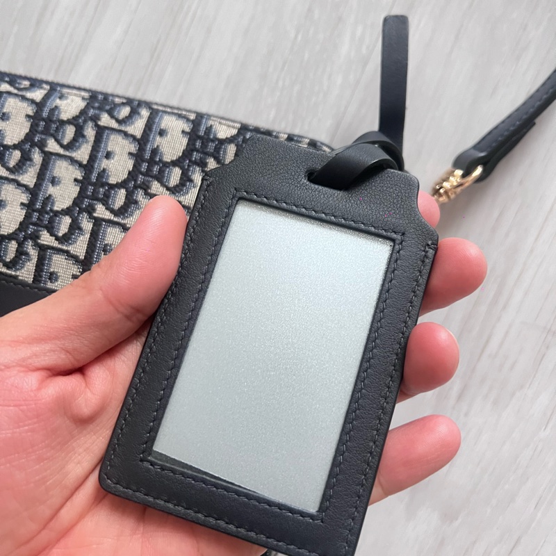 DIOR Oblique 藍丹寧 三合一包 旅行套組* 買了收藏  9新以上  割愛 29800 #買到賺到 尺寸 (公分)21X26.5cm #防塵袋  #附上背帶直接可以斜背  #必買-27