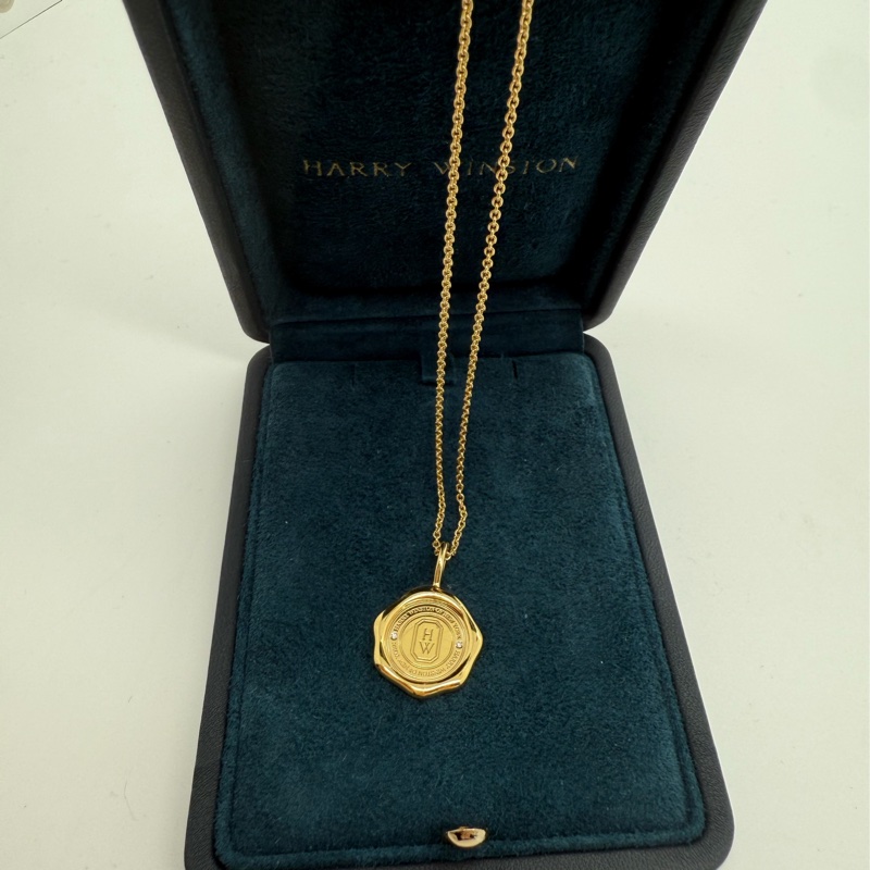 Harry Winston海瑞溫斯頓Charms品牌標誌印章吊墜項鍊,18K黃金-9
