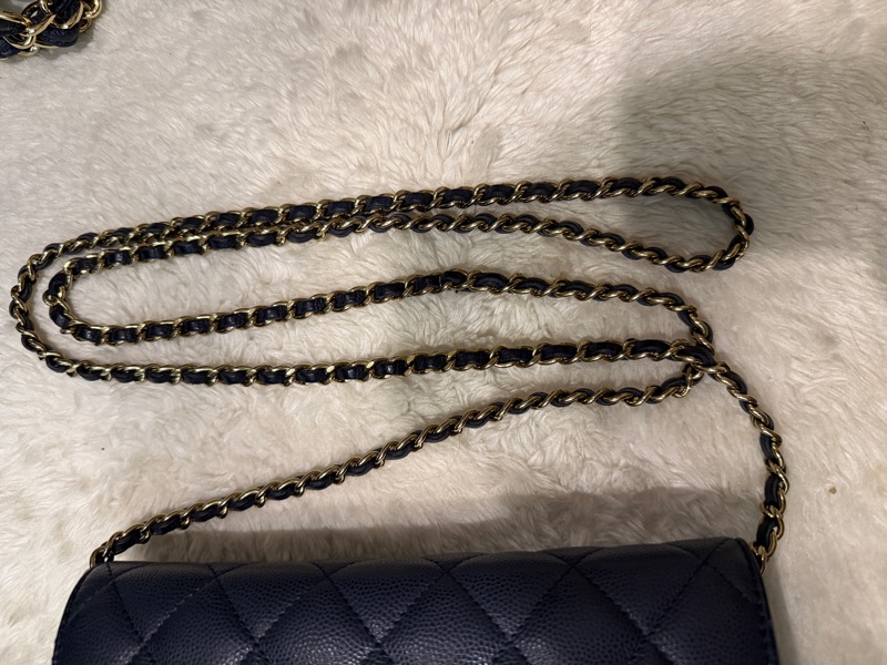 全配🎁Chanel✨晶片款✨好美好美又好用的香奈兒經典款WOC 荔枝牛皮 金扣 翻蓋鏈條斜背包-24