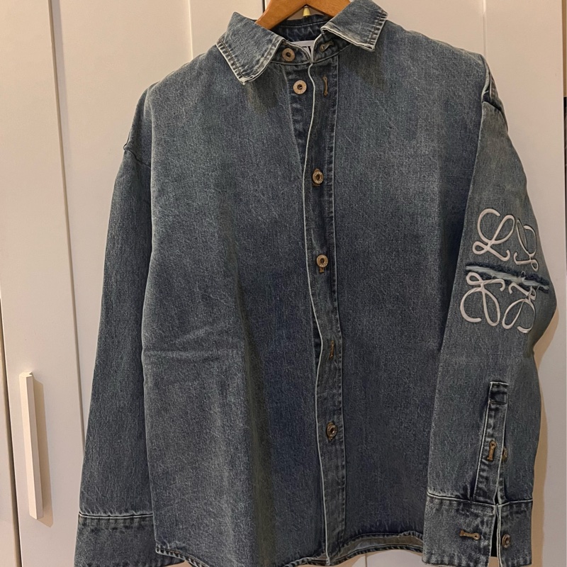 2025 《Loewe 》Anagram overshirt in denim刺繡牛仔外套(吊牌在)-9