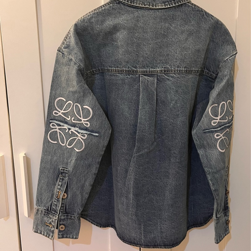 2025 《Loewe 》Anagram overshirt in denim刺繡牛仔外套(吊牌在)-18
