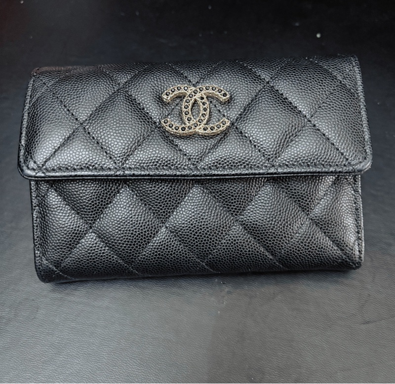 二手近9成新，Chanel 三折中夾-0