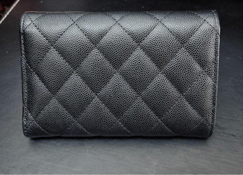 二手近9成新，Chanel 三折中夾-1