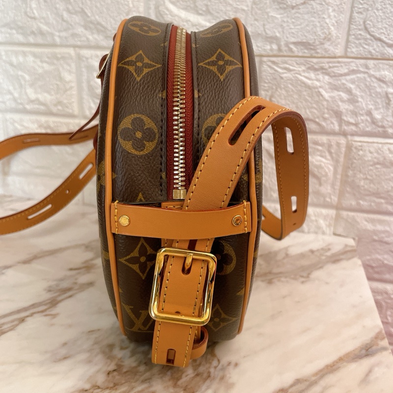 激甜分享近新✨ LV 老花圓餅包-BOÎTE CHAPEAU SOUPLE MM行李吊牌老花圓餅包-22