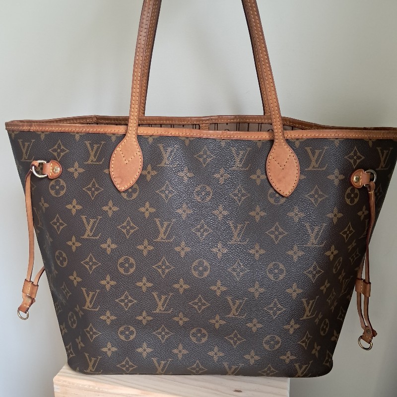 Louis Vuitton  never full-0