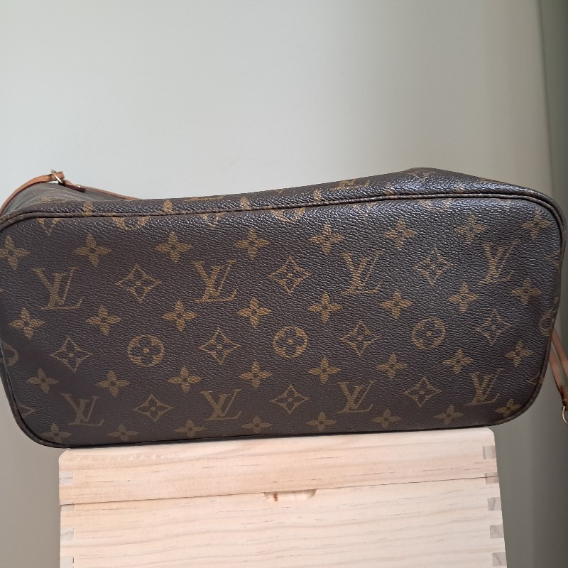 Louis Vuitton  never full-5