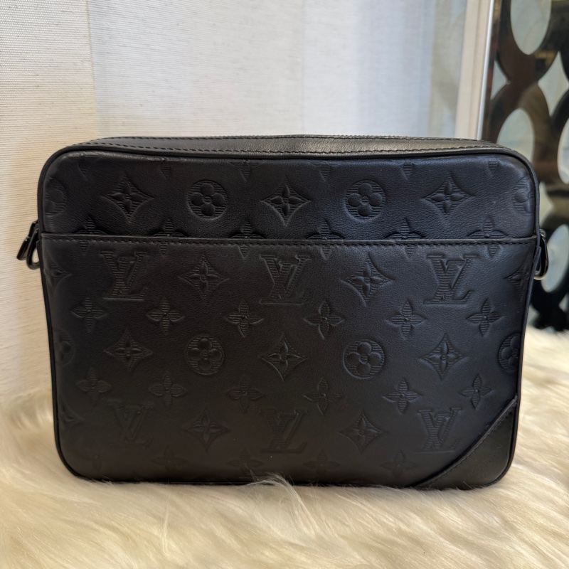 LV Duo黑壓紋牛皮二合一郵差包 M69827-8