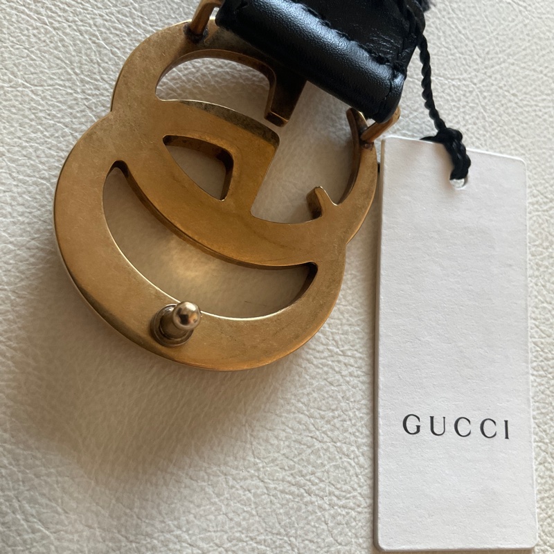 🥳 GUCCI AP00T黑色皮革G G金扣皮帶 男女都適合-8