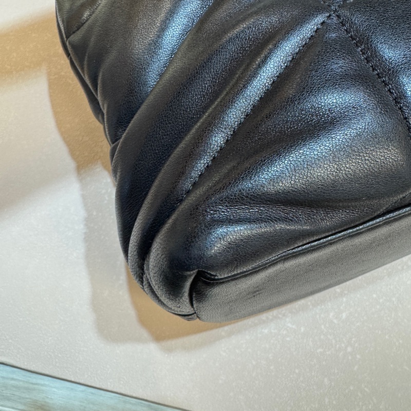 YSL黑金羊皮衍縫小號PUFFER側背包5774761 雲朵包-14