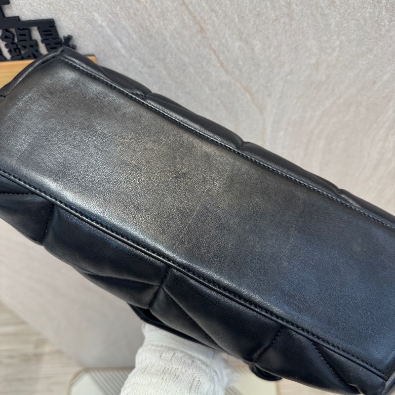 YSL黑金羊皮衍縫小號PUFFER側背包5774761 雲朵包-13