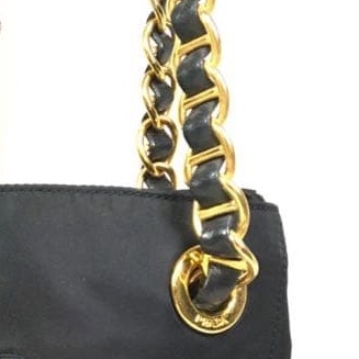 💝FuFu.Style ⟡.·* Prada 降落傘尼龍單肩包-26