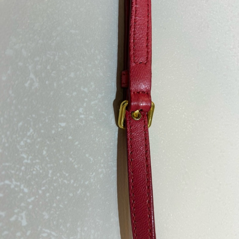 MIUMIU包包紅色羊皮金釦雙層拉鍊側背包-19