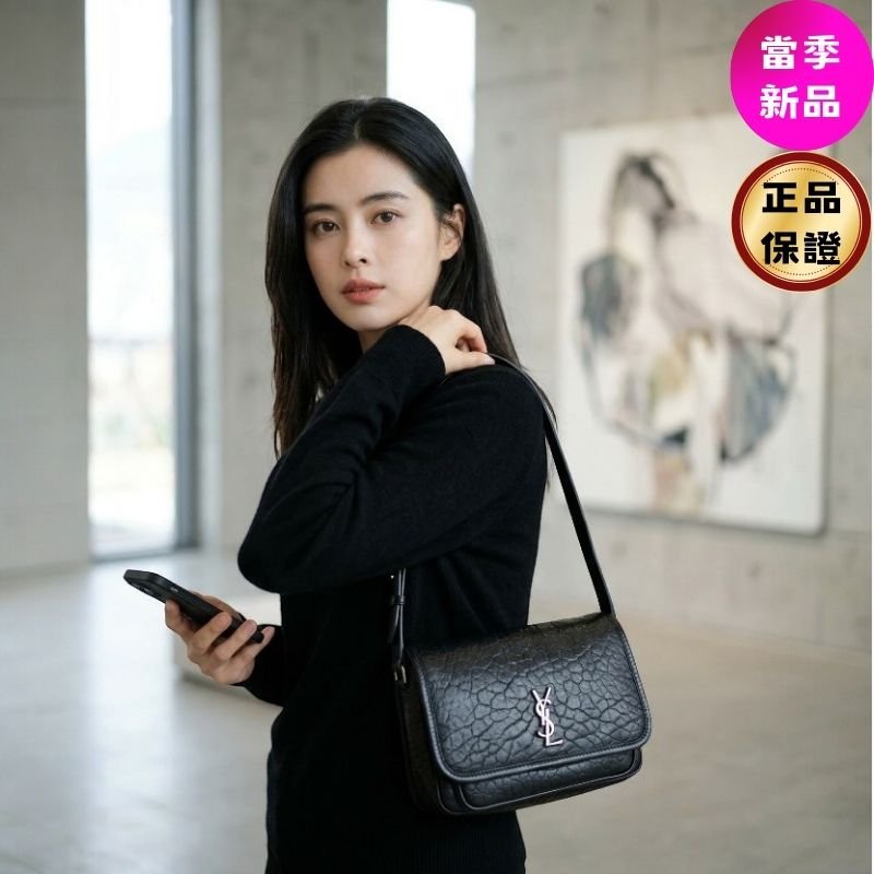 ✨2026季度全新✨Saint Laurent 776611 Niki 小型粒面小羊皮郵差包 黑色-0