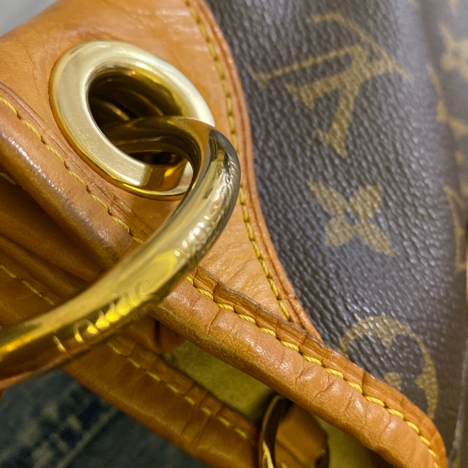 限中午前下單)LV 肩背包 單肩 寬背帶 m56382 無附件-18