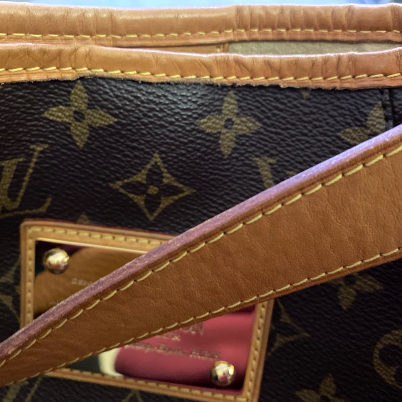 限中午前下單)LV 肩背包 單肩 寬背帶 m56382 無附件-22