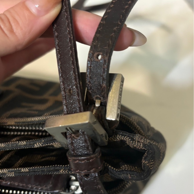 Fendi老花托特包-18