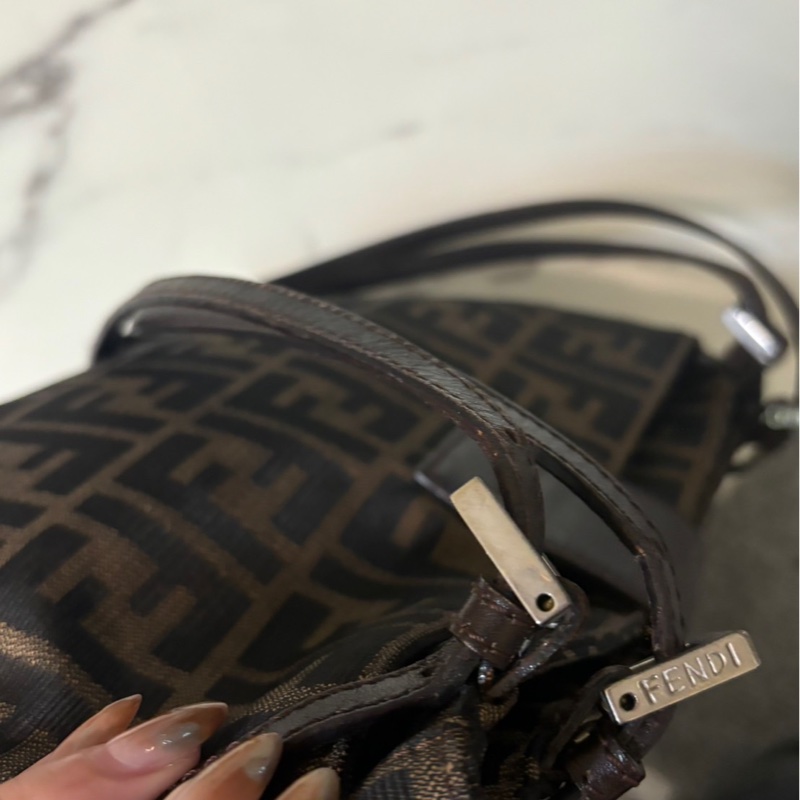 Fendi老花托特包-32