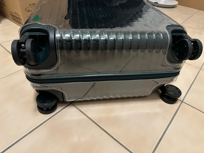 RIMOWA 限量款特殊款行李箱（四邊皮革）-7