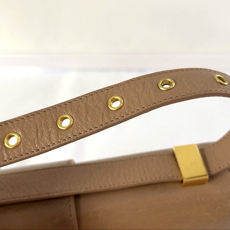 Dior 牛皮皮革30 Montaigne金扣肩背袋-12