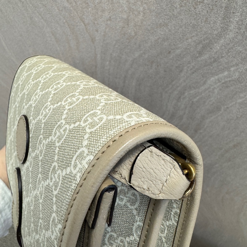 GUCCI燕麥色雙層馬鞍側背包671620-12