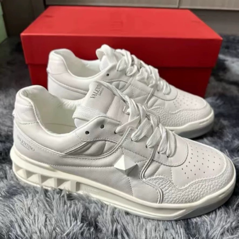 VALENTINO ONESTUD-2