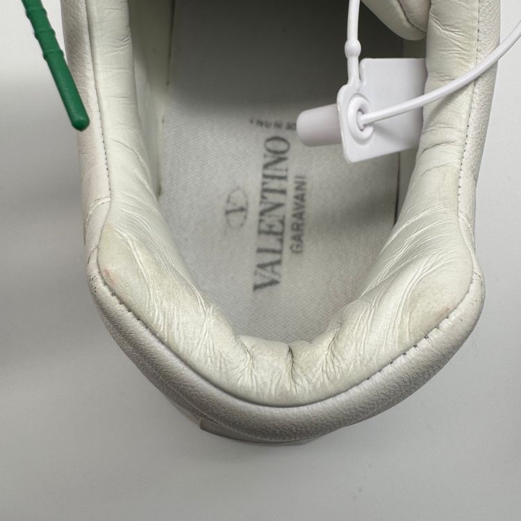 VALENTINO ONESTUD-11