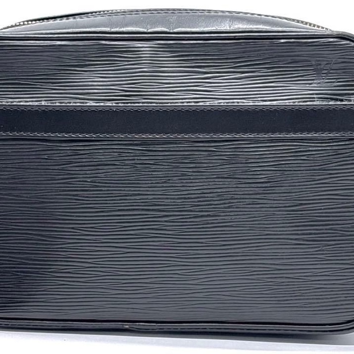 💝FuFu.Style ⟡.·* LV EPI 水波紋斜背包-6