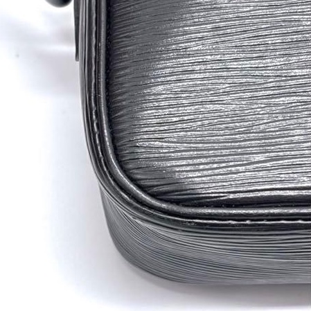 💝FuFu.Style ⟡.·* LV EPI 水波紋斜背包-13