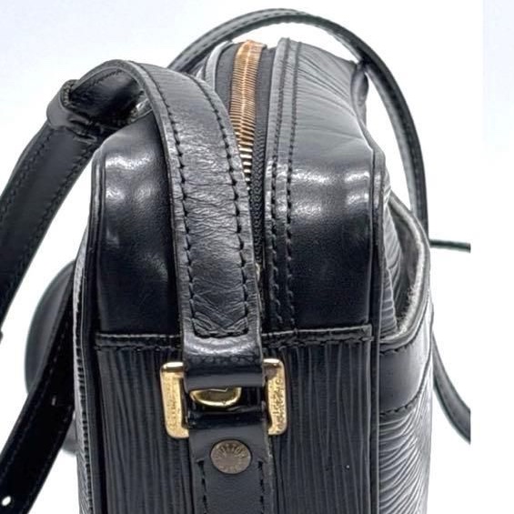 💝FuFu.Style ⟡.·* LV EPI 水波紋斜背包-23