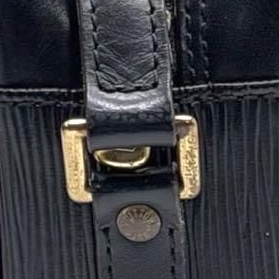 💝FuFu.Style ⟡.·* LV EPI 水波紋斜背包-27