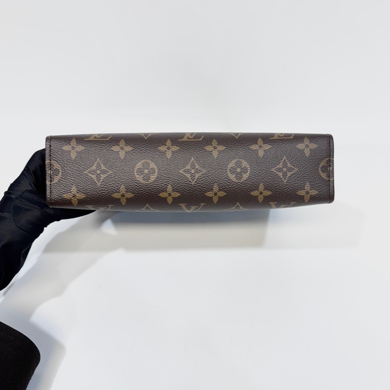 🥨近全新路易威登新版洗漱包LV原花一字拉鏈Toiltry Pouch On Chain肩背包M81412-7