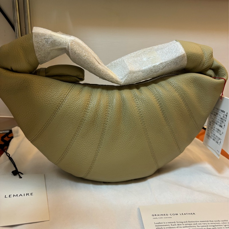 迷你牛角可頌包鼠尾草色mini fortune croissant bag -Lemaire｜PopChill 拍拍圈